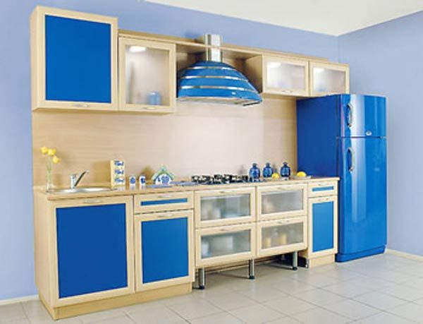 Zila virtuve (35 fotoattēli): video instrukcijas interjera dizaina dekorēšanai tumšās krāsās ar savām rokām, cena, foto