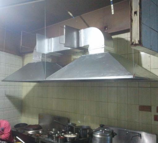 Izplūdes ventilācijas uzstādīšana virtuvē, kā to izdarīt pats: instrukcijas, foto un video pamācības, cena
