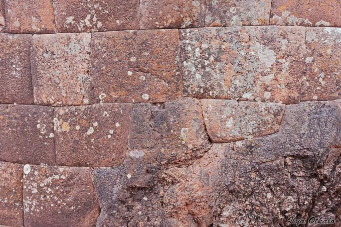 Daudzstūra akmens mūra - Avots: https://peru-info.me/