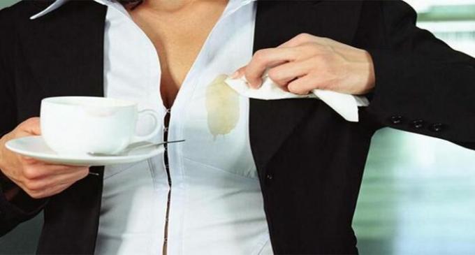Pat kafijas traipus var noņemt, ja jūs zināt mazliet noslēpumu. / Foto: stozabot.com. 