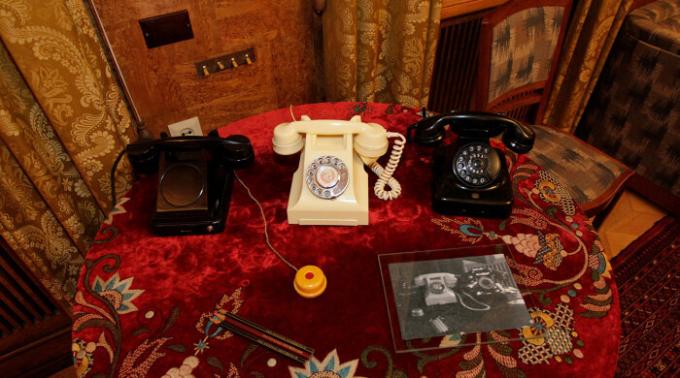 Telefoni, kas tika izklāta ar visu dārzu līderi (Dacha in Kuntsevo). | Foto: gazeta.ru.