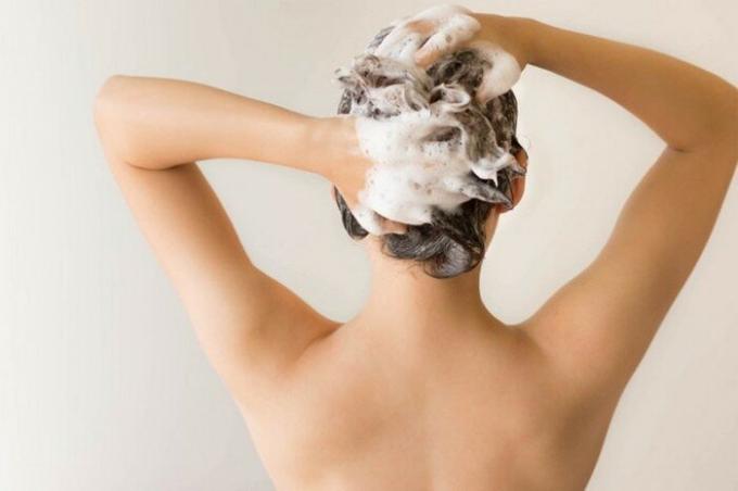 Attīrīšanas Šampūns: tas ir iespējams, ja piesardzīgi. Bet tas ir labāk izmantot alternatīvu