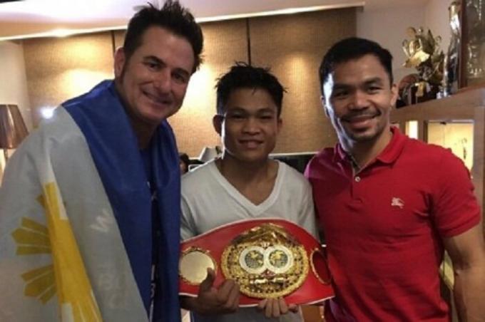 Slavenais bokseris sniedz finansiālu atbalstu jaunajiem sportistiem (Dzhervin Ankahas un Manny Pacquiao).