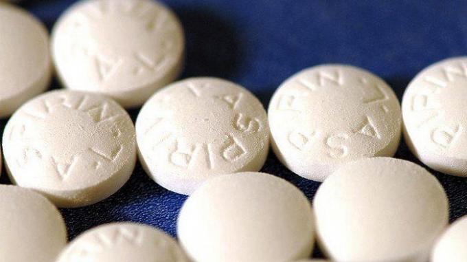 Aspirīns palīdz nomazgāties?