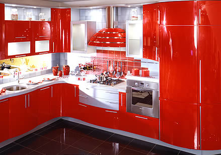 sarkanas un baltas virtuves