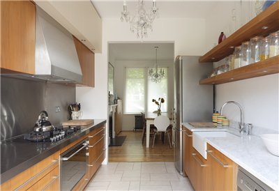 Gara šaura virtuve - ērtas telpas izkārtojums (41 foto)