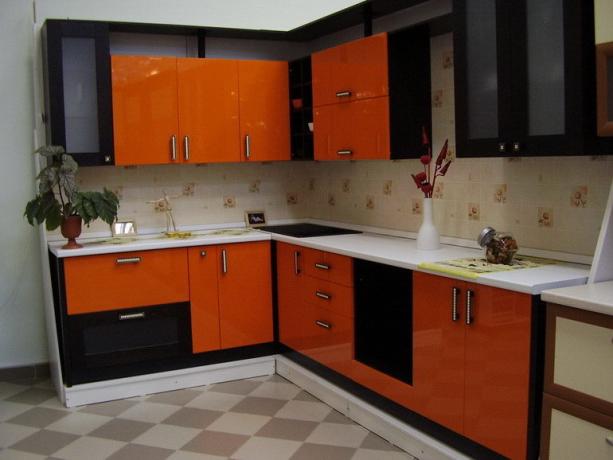 Melnas un oranžas krāsas virtuve (53 fotogrāfijas), pašdarināts dizains: instrukcijas, foto un video pamācības, cena