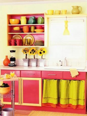 Virtuve, kas spēlē ar spilgtām krāsām - pārsteidzoša!