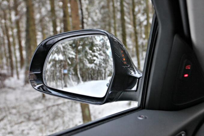 Ir vērts atcerēties, cik svarīgi spoguļiem. / Foto: autonews.ru. 